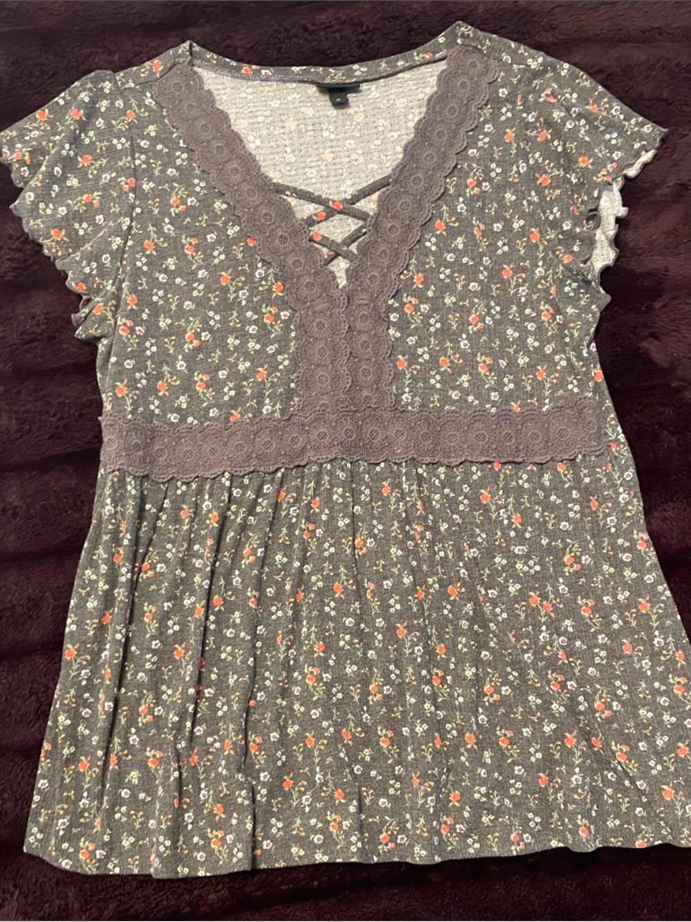 Torrid Green Floral Lace-Trim Peplum Top with Orange and White Flowers